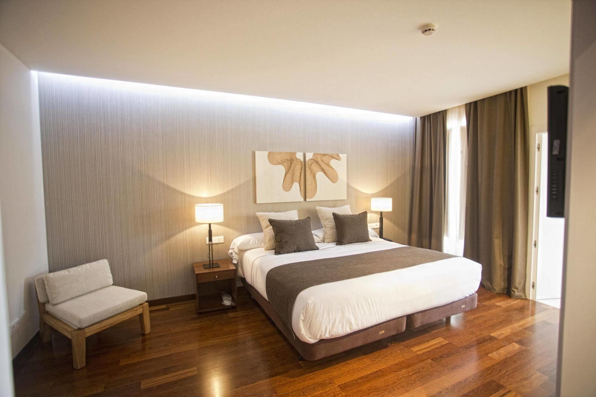 Carris Cardenal Quevedo Hotel Ourense Exterior photo